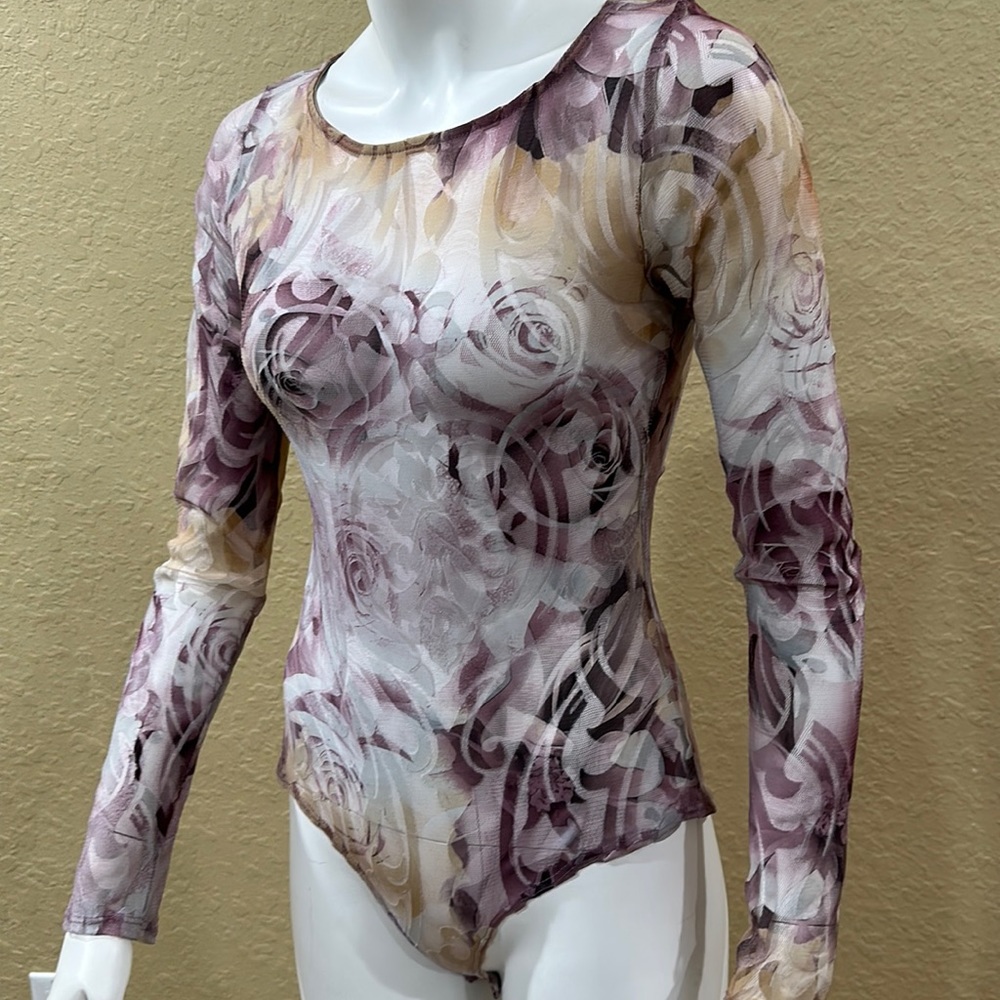 SOLD OUT: Windsor sheer bodysuit with beautiful design size M